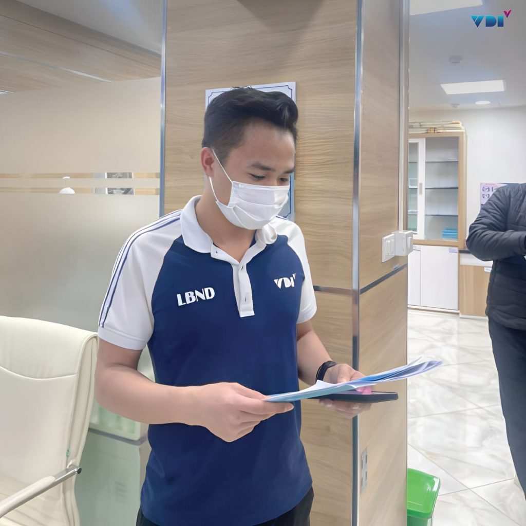 Nhân viên VDI khám sức khỏe tại bệnh viện Đại học Y Hà Nội