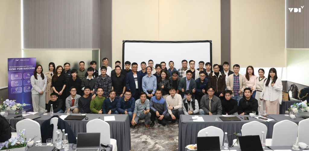 Ảnh tập thể của các kỹ sư VDI cùng diễn giả Dell Technologies tại Hội Thảo Sync for Success